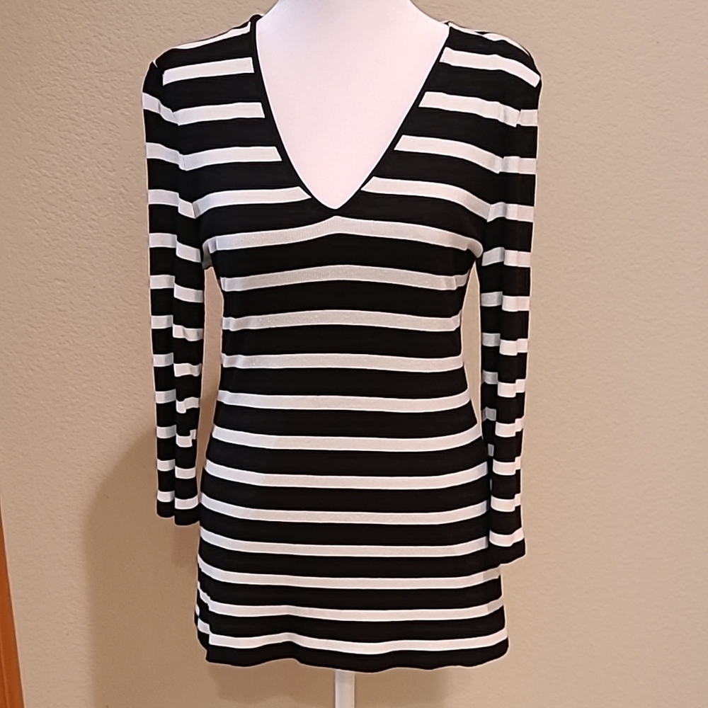 **HOST PICK** I*N*C BLACK AND WHITE STRIPED TOP SIZE L (Macys brand)